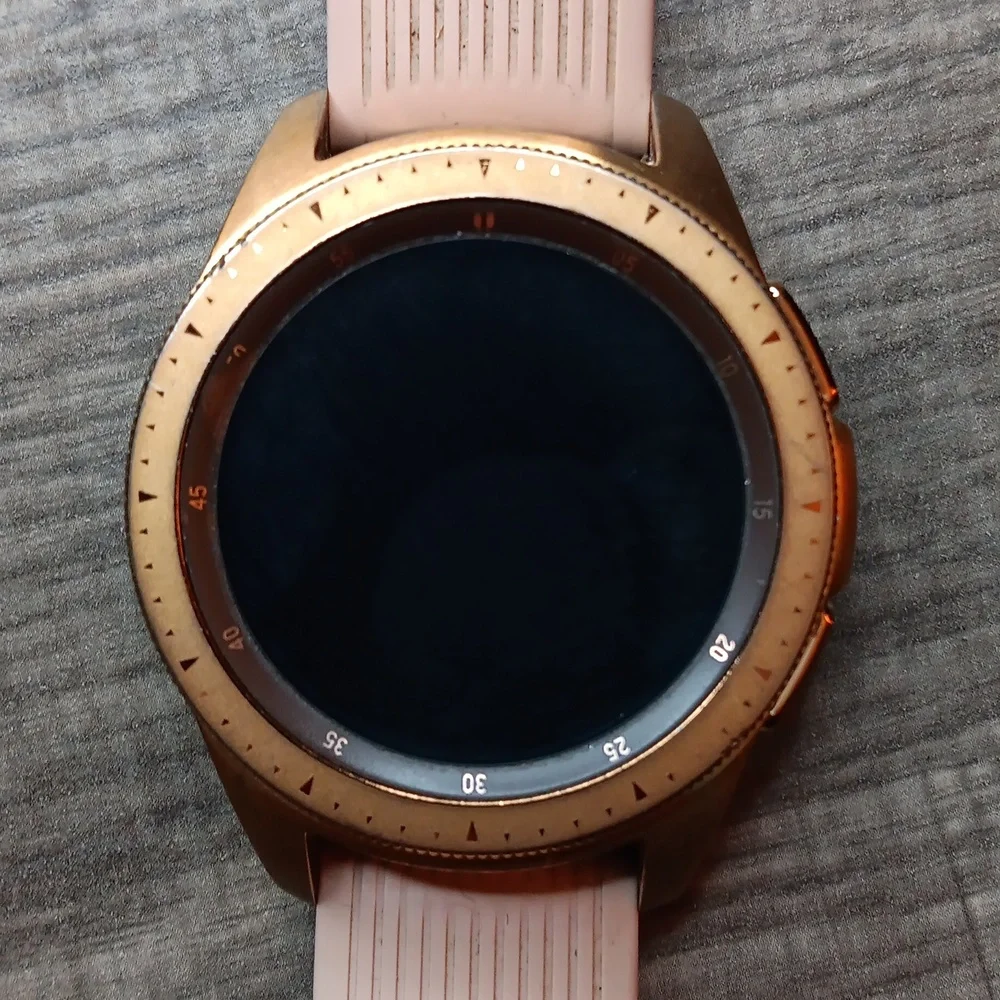 Samsung Galaxy Watch 42mm Rose Gold & Sand colored Strap